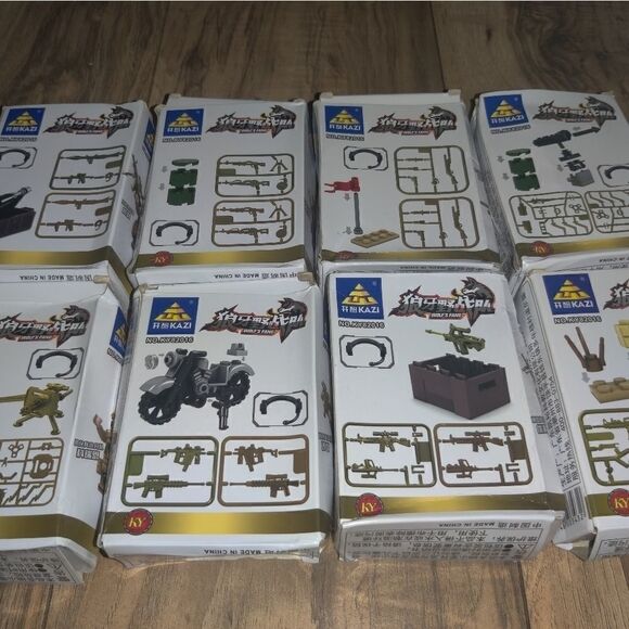 KAZI Wolf's Fang Building Blocks Army Men Set Of 8 - Picture 2 of 9